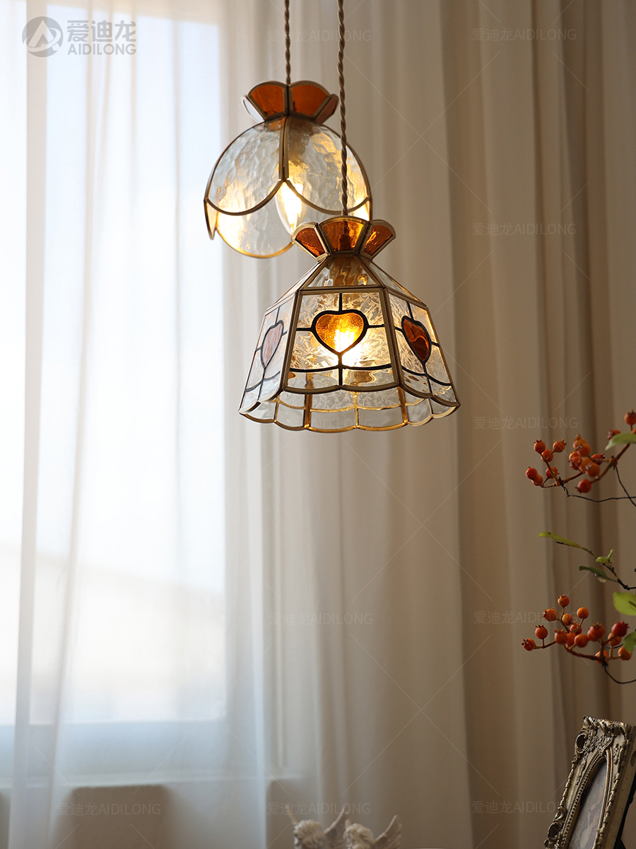 爱迪龙复古风黄铜爱心吊灯
