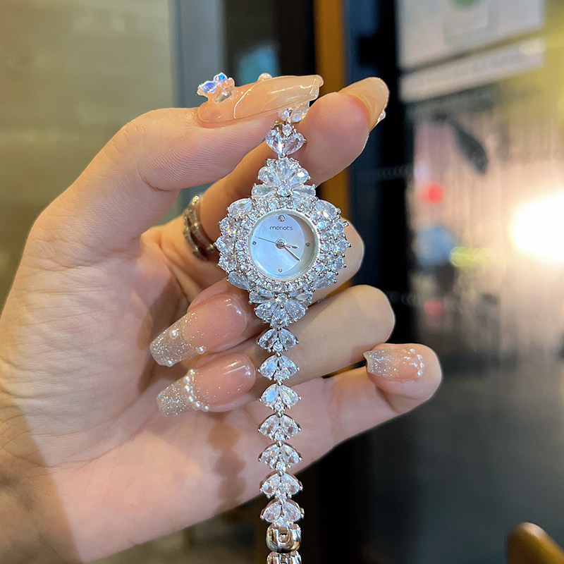 美人鱼镶钻满天星小众高级感轻奢国产腕表