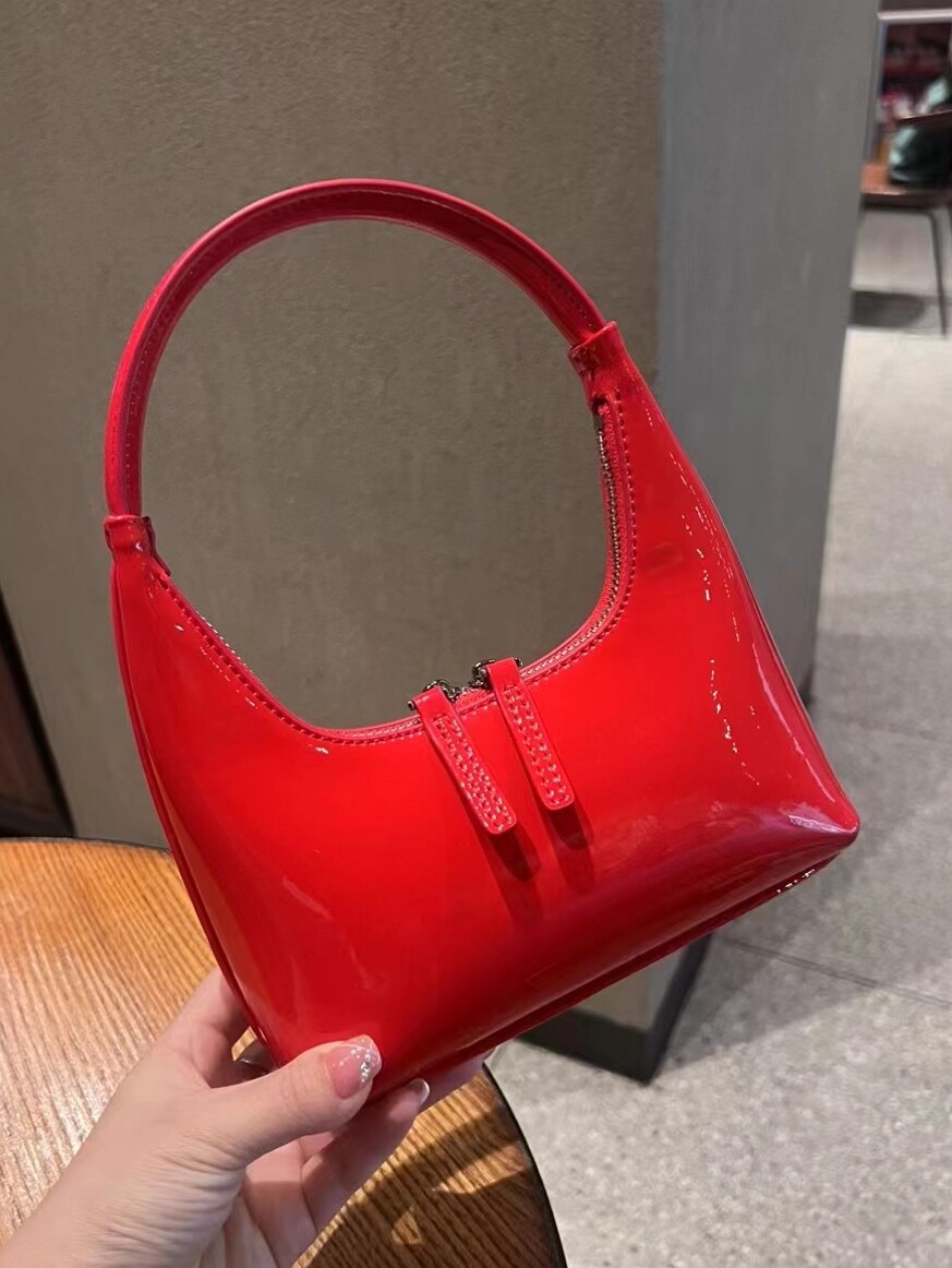 2024早春新品亮面漆皮牛皮迷你小包包时尚百搭单肩斜挎高颜值女包