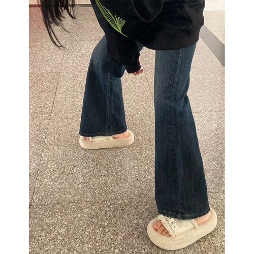 复古显瘦微喇牛仔裤女