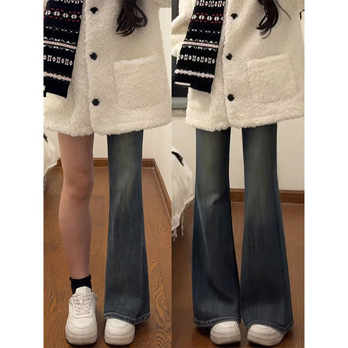 巨显瘦！复古蓝微喇牛仔裤~