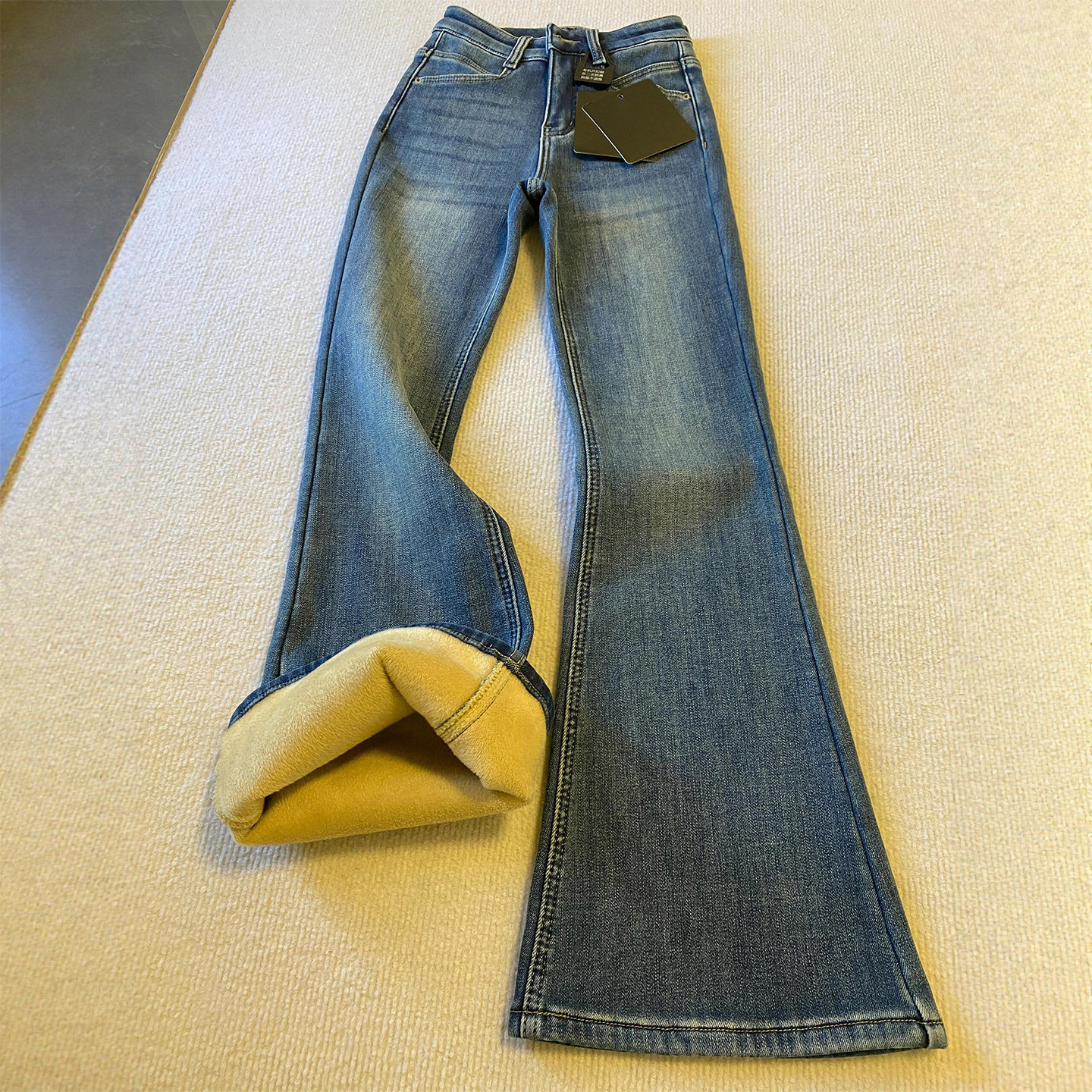 一条过冬！保暖又百搭的微喇裤~