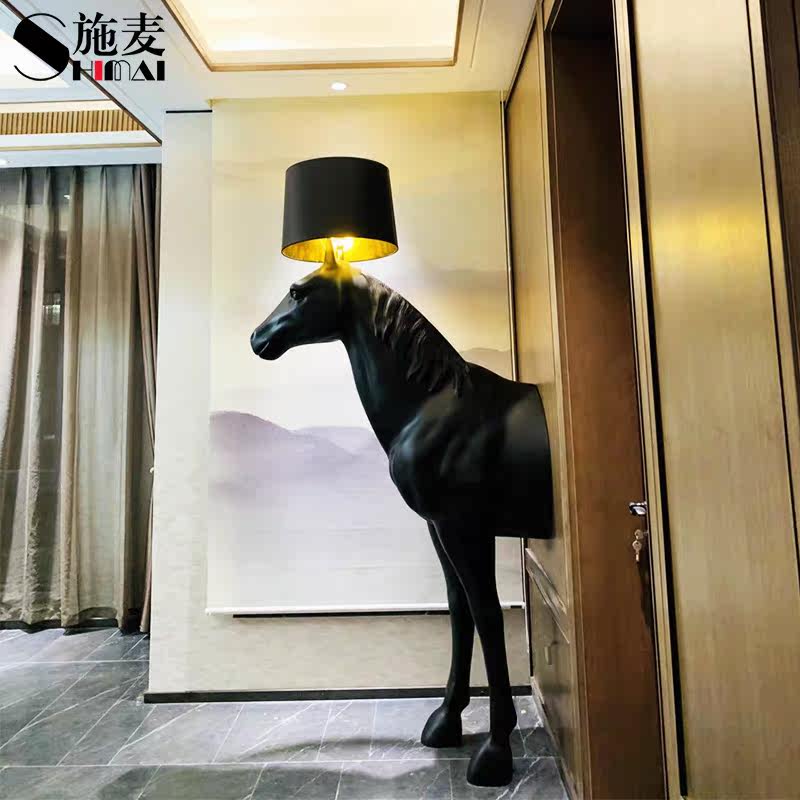 招財創意玻璃鋼樹脂大馬落地燈雕塑酒店客廳餐廳KTV牆面藝術裝飾在類目 家裝主材, 燈具燈飾, 落地燈中 - 來自Buy2taobao.com提供專業的淘寶代購服務