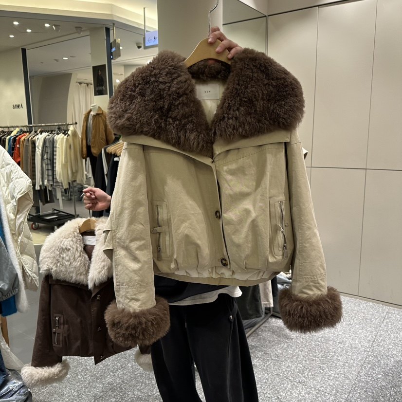 毛绒披肩翻领干练帅气机车短外套