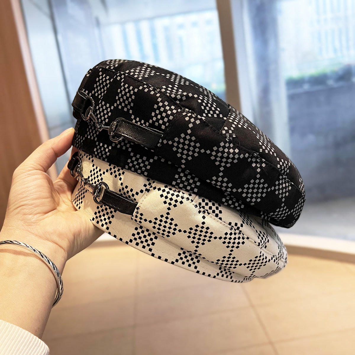 格子贝雷帽女春夏韩版百搭金属扣画家帽子新款时尚英伦复古蓓蕾帽