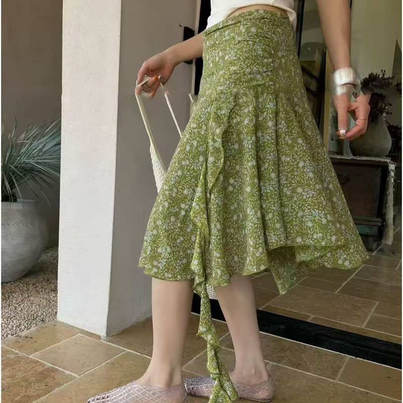 性感不规则荷叶摆半身裙2026年夏季小众设计感碎花雪纺中长款裙子