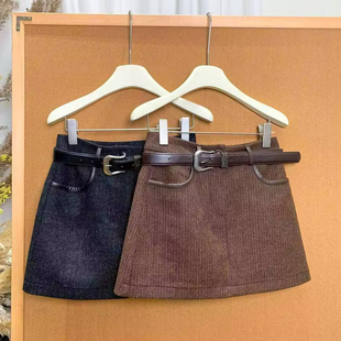 设计感毛呢显瘦短裙女秋冬新款艺术感仙女裙子半身a字包臀裙裤子