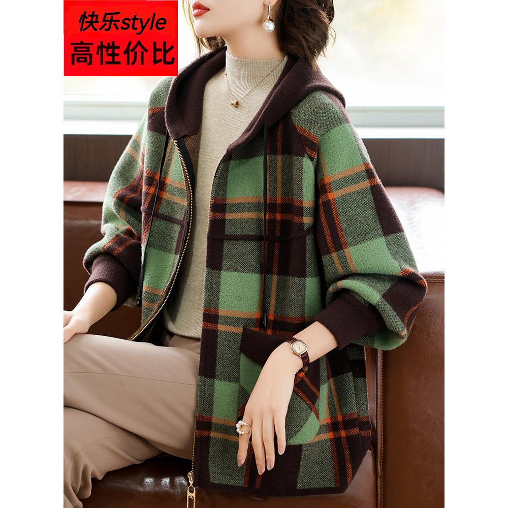 妈妈春秋洋气短款外套中年女装秋装新款外衣中老年格子针织上衣服