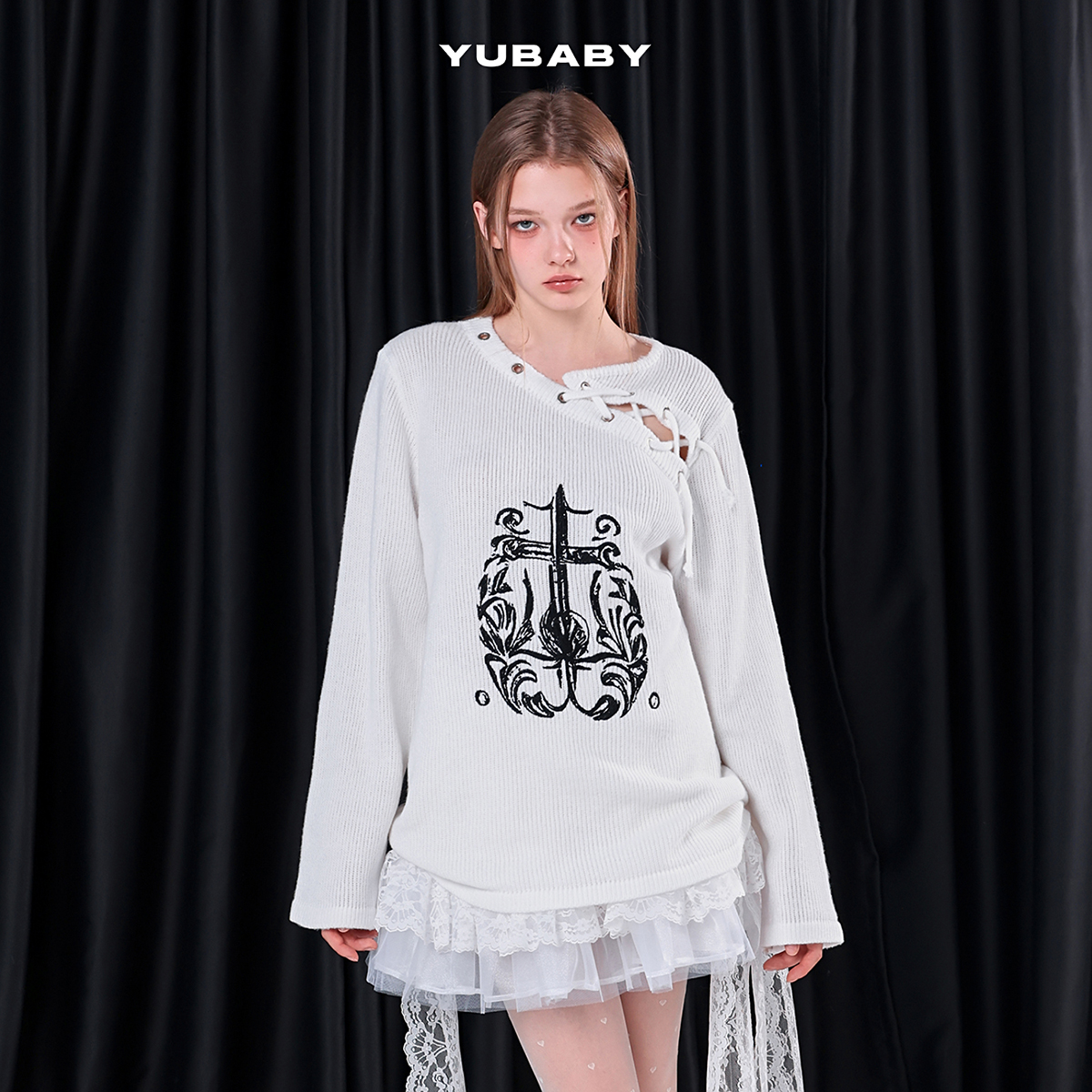 YUBABY复古哥特暗黑十字架刺绣绑带显瘦个性黑白大宽松毛衣套头
