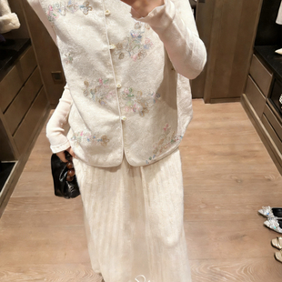 诺诺26年早春新中式短款钉珠精致提花工艺马甲q03