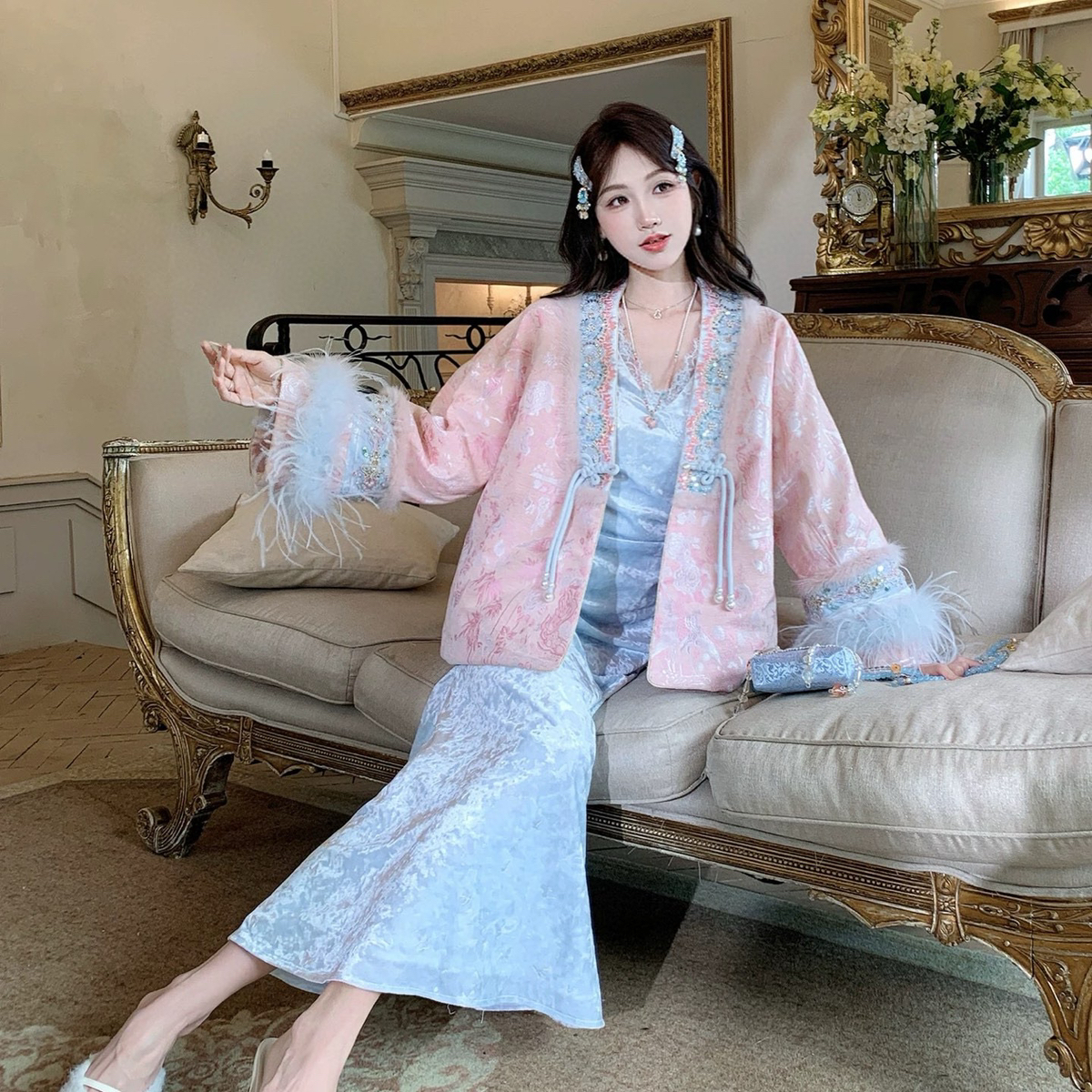 诺诺小众设计冬上新奢华贵气钉珠拼水貂毛保暖羽绒服外套86