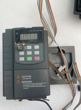 中驱变频器ZQ511M-2R2G3B一台2.2kw 380V议价