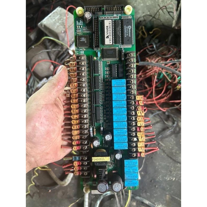 原装拆机丰炜V30-200408151可编程控制器议价