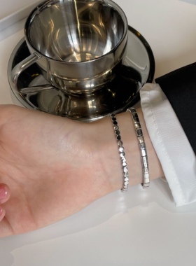 轻奢ins小众日韩方块扁圆手链