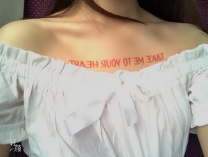 网红同款胸口红色英文字母纹身贴防水男女持久性感仿真韩国小清新
