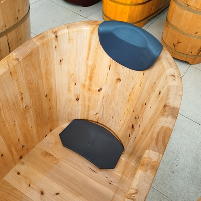 木桶头枕头靠浴缸靠背枕头泡澡木浴桶通用靠枕头靠垫防水靠背枕垫