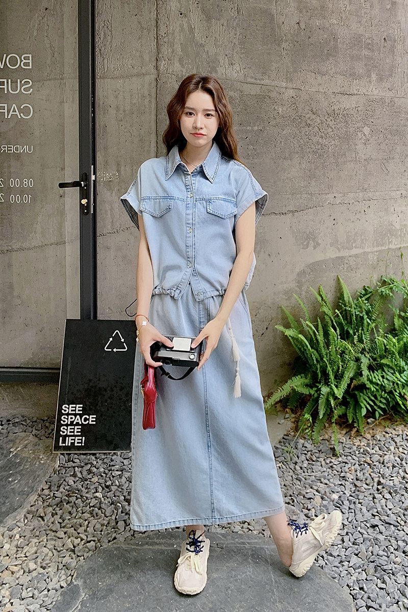 港风复古浅蓝色牛仔套装裙女2025夏季新款气质氛围感半身裙两件套,女装套装/套裙,2D043