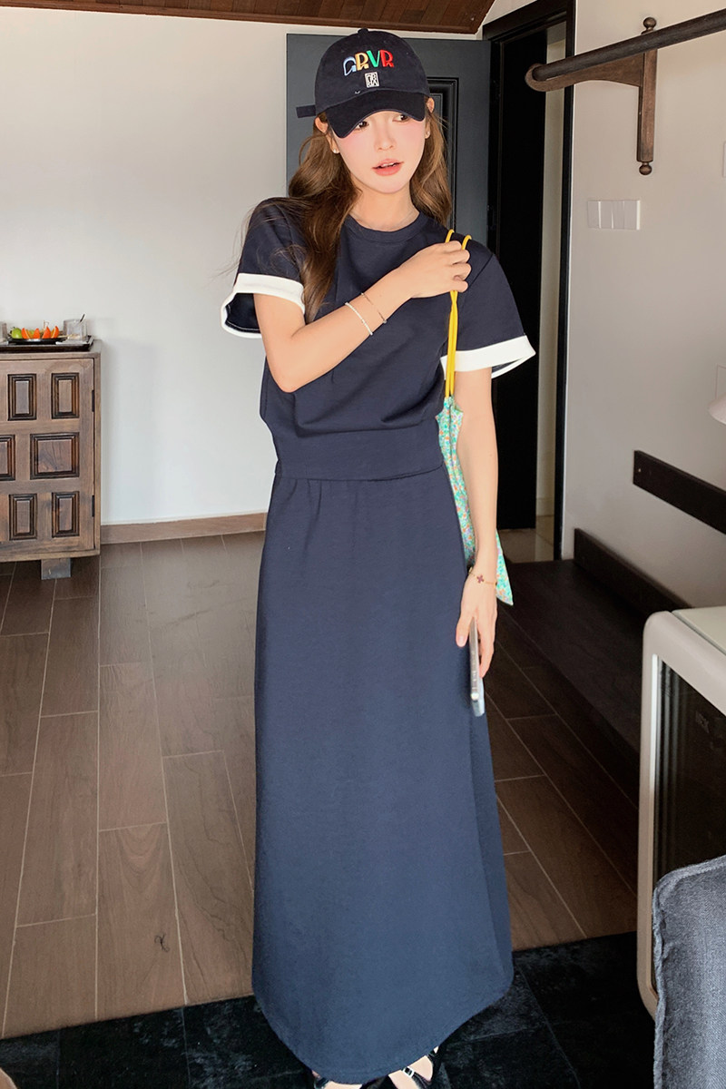 藏青色休闲运动套装裙女夏季新款独特漂亮超好看t恤半身裙两件套,女装套装/套裙,2D043