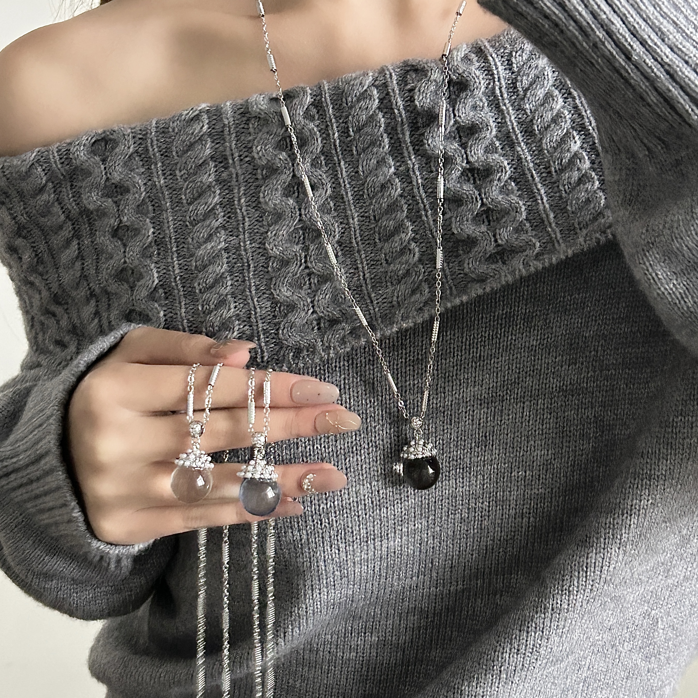 unbeaten水晶玻璃吊坠项链