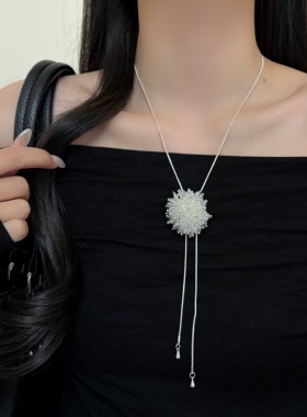 unbeaten抽拉式水晶花球项链