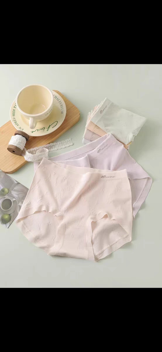 正品包邮艾妮欧8618新款女士无缝中版内裤蚕丝低档5条颜色随机发