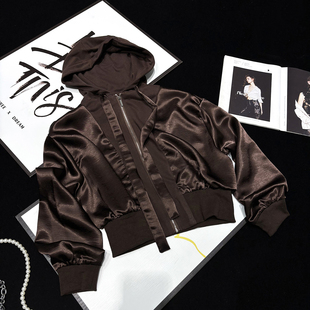 CCA自制棕色拼接仿绸缎亮面醋酸连帽收腰夹克开衫 缎面外套女 短款