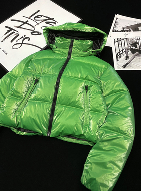 CCA辣妹风时髦绿色金属光泽带帽棉衣亮面洋气短款连帽棉服面包服
