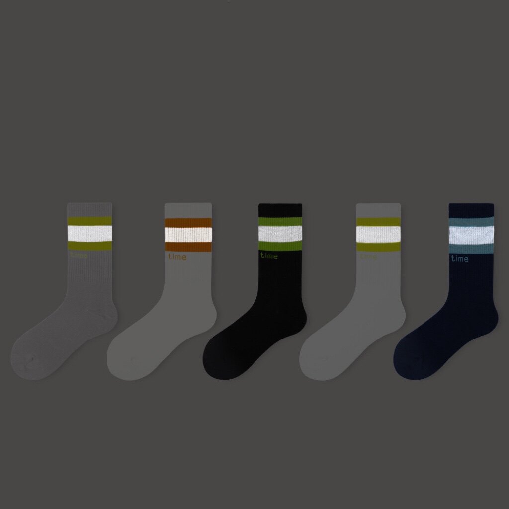 &ldquo;夜间巡逻&rdquo;反光条袜子男女两杠荧光潮牌中筒袜黑色滑板长筒袜