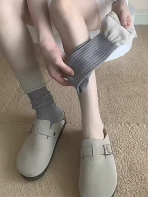 又骗我买发袜子！奶杏灰拼接卡色好温柔～有一种日杂学院感