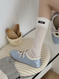 不愧是miu系穿搭！搭配芭蕾鞋清冷感拉满！千金miu系大小姐！