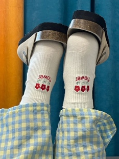 春天花会开, 所有的简单都来自与众不同高颜值_ 春夏刺绣小花袜子