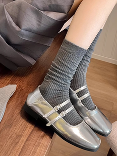 好！舒！服！这堆堆的效果太妙咯~这么穿谁不迷糊？格雷灰色袜子