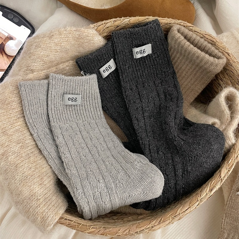 哇哇哇！上脚真的好洋气~有一种很干净的美~秋冬羊毛egg布标堆堆