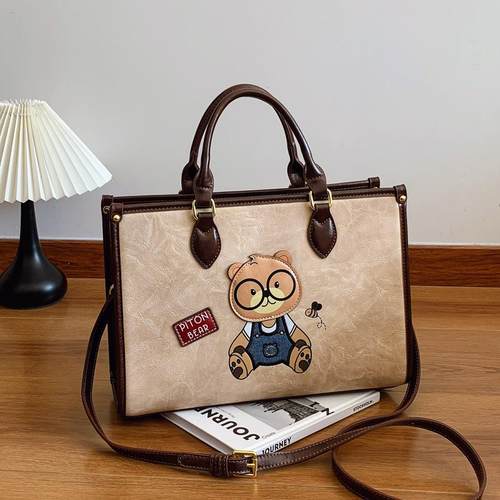 2024新款卡通小熊斜跨托特包