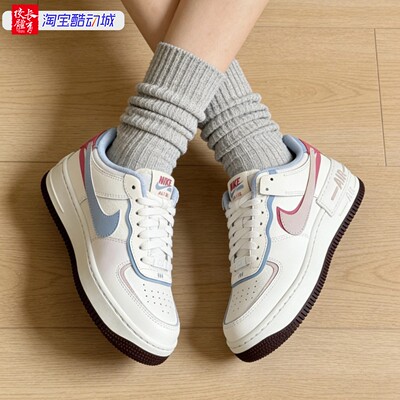 耐克AF1双钩粉白限定女子板鞋