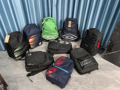 出日本正品茵宝UMBRO 运动双肩包足球服收纳背包球鞋包带防伪标