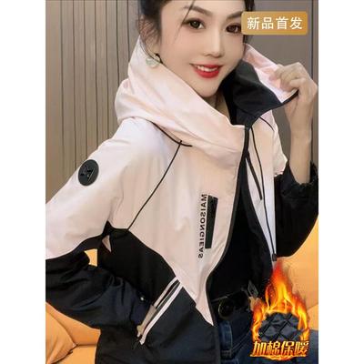 网红加绒保暖减龄短外套女装2025冬季新款加棉加厚爆款冲锋衣上衣