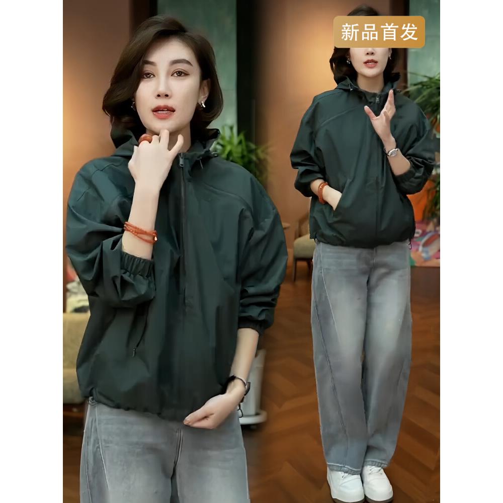 文艺复古连帽冲锋衣外套女装2025年秋季新款日常穿搭独特漂亮上衣