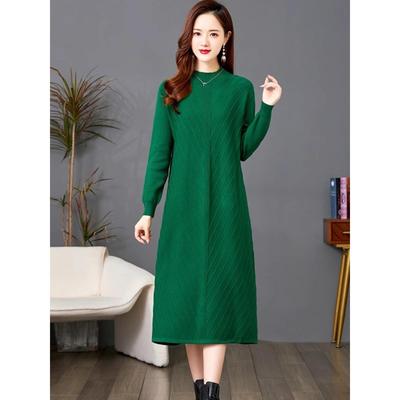 秋冬宽松显瘦针织连衣裙女2025年新款中长款过膝配大衣毛衣打底衫