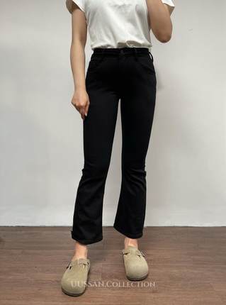 UUSSAN FRA*E经典版型 弹力罗马布 百搭九分高腰微喇提臀小黑裤