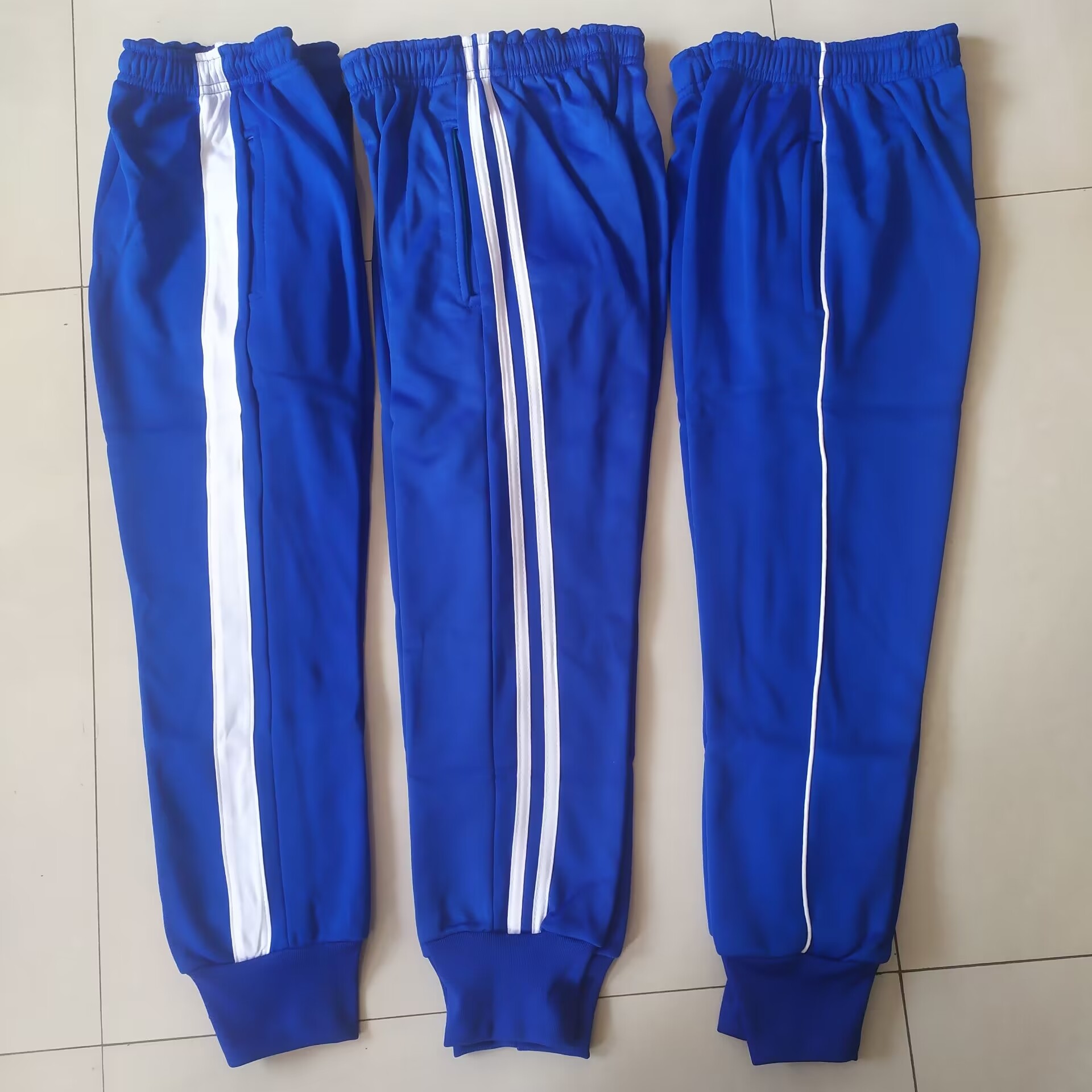 宝蓝色白杠加绒校服裤束脚保暖