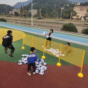 亲子户外运动团体玩具熊猫大战体智能器材扔熊猫抱枕幼儿园