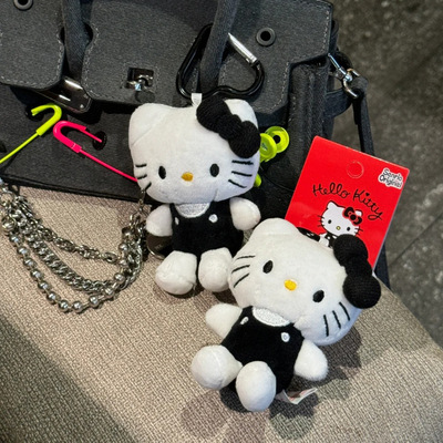黑色爱心扣kitty挂件可爱毛绒小饰品包包书包kt猫hello小玩偶挂饰