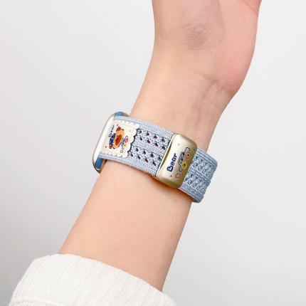 适用苹果手表表带尼龙编织镂空小熊iwatch9表带applewachs10可爱SE女款s8运动夏天49腕带ins小众49手链配件41