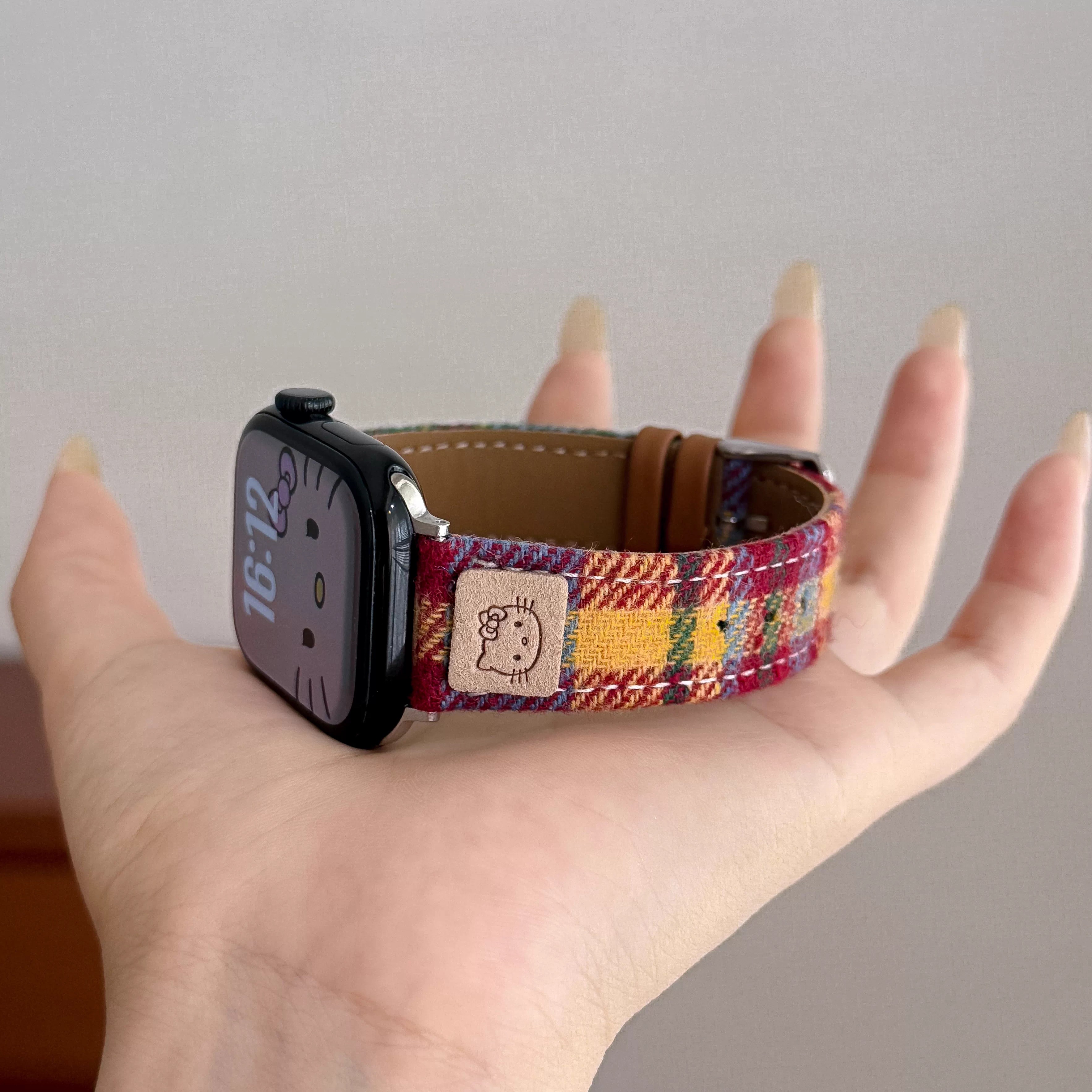 适用华为FIT4表带FIT3手表智能WatchFIT4运动新款皮质腕带运动FIT4pro替换带女款细高级毛呢格纹可爱kt猫秋冬