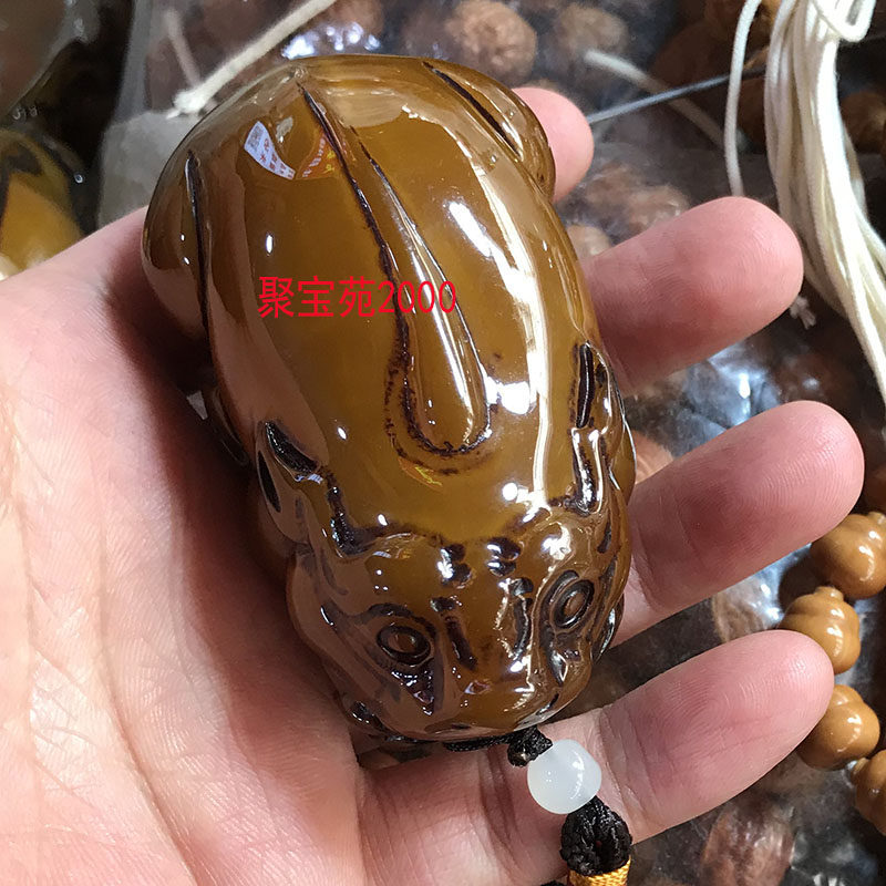 琥珀蜜蜡皮休手把件仿老蜜蜡貔貅招财进宝吸金纳福把玩件古玩摆件