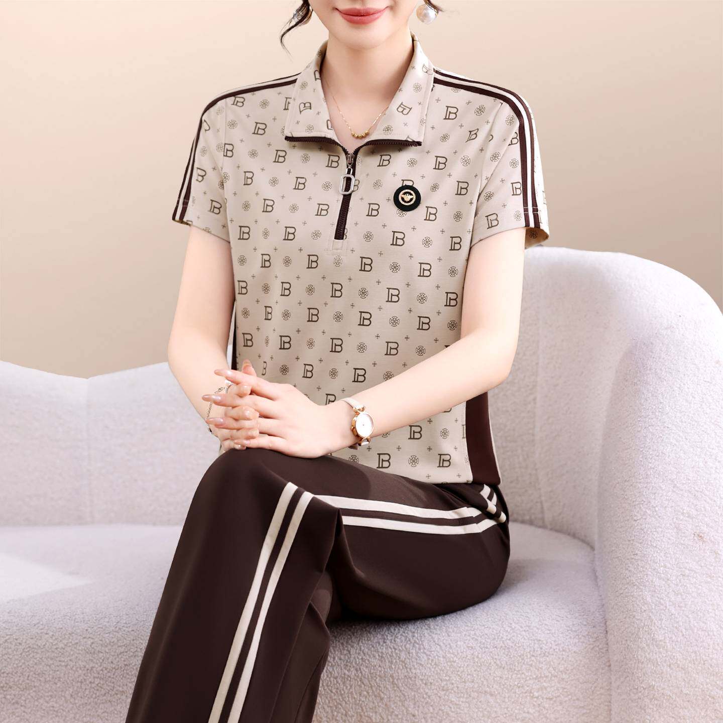 专柜品牌花色运动套装女夏季2026新款宽松洋气妈妈冰丝短袖长裤休
