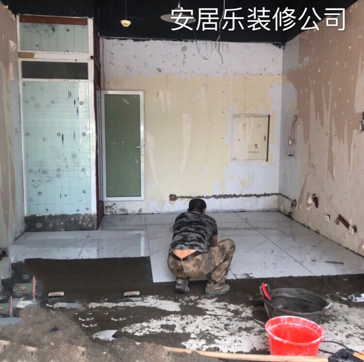 广州上门师傅刷油漆贴瓷砖地面刷墙水电安装全包室内设计门面翻新