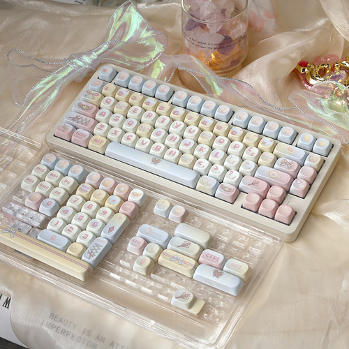 原创魔法乌拉拉少女键帽MOA可爱圆润粉色适配机械键盘68 75 99