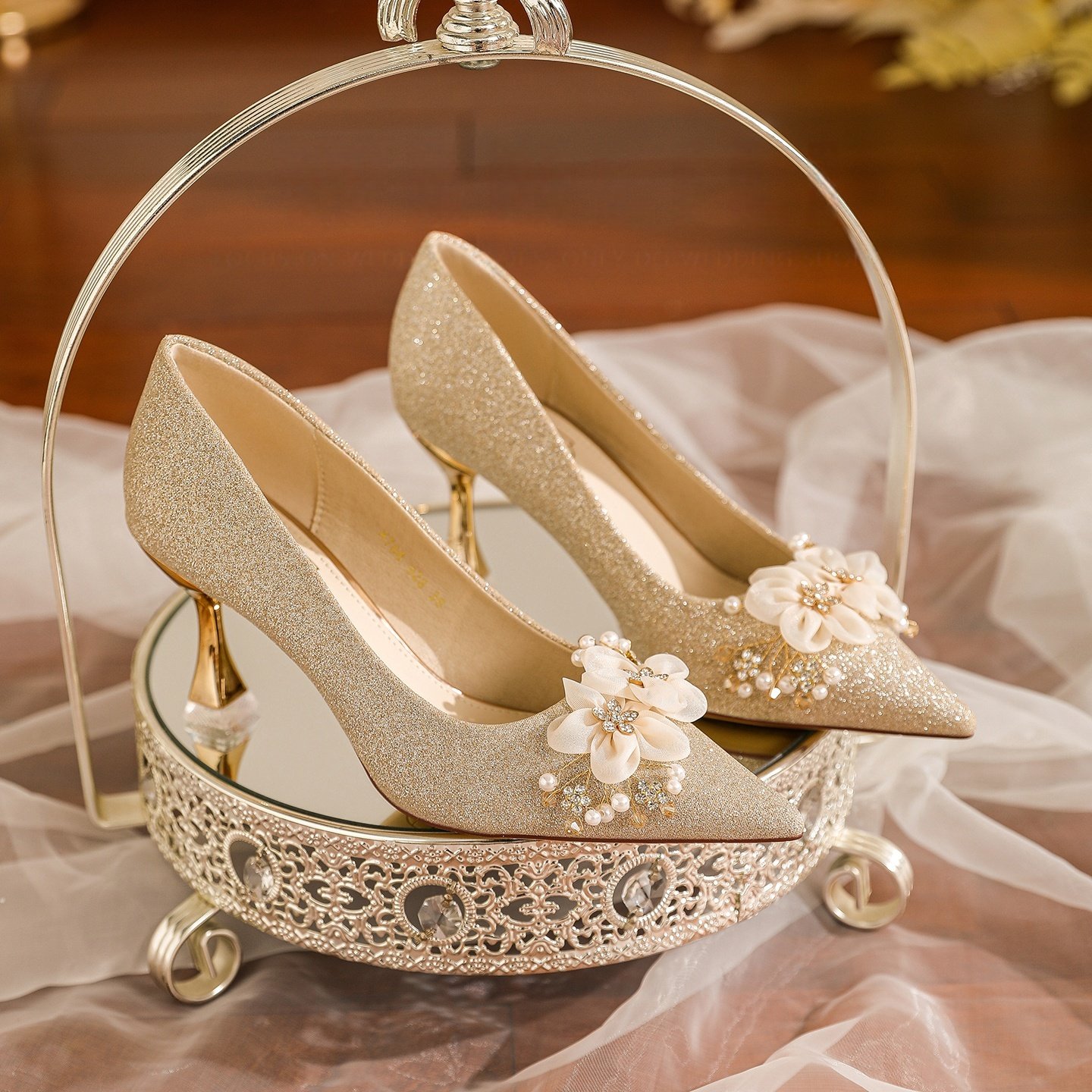 法式水钻花朵婚鞋女细闪绝美细跟不累脚高跟鞋秀禾婚纱两穿水晶鞋